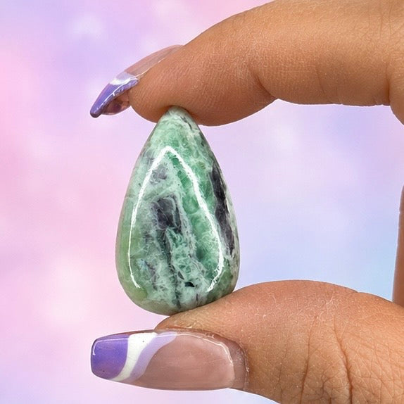 Kämmererite Cabochon 16