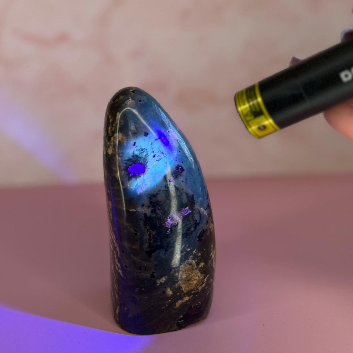 Amber Free Form (UV Reactive)