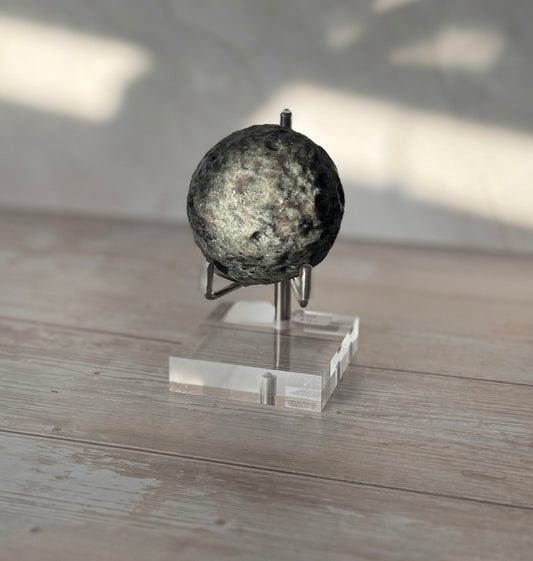 Yooperlite Moon – Calm Awareness & Emotional Balance Crystal | UV Reactive