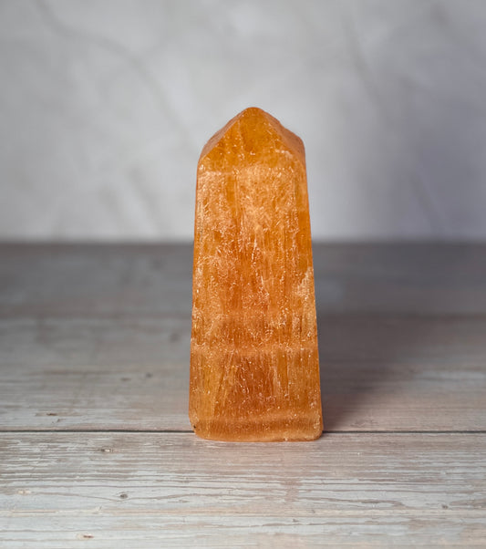 ORANGE CALCITE TOWER #16 – 212g – 3.75"